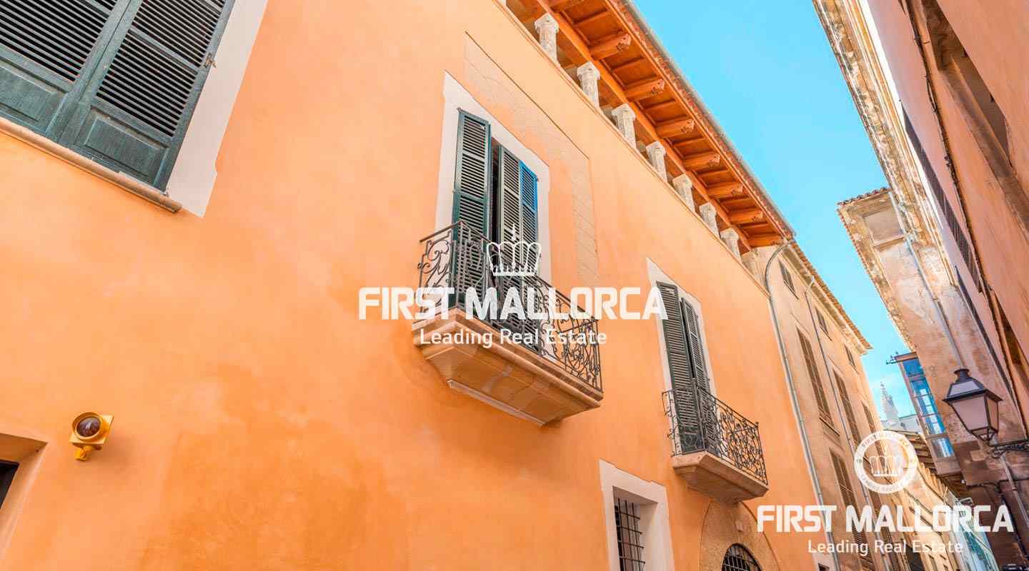 Exceptional high quality apartments located in an Old Town historic