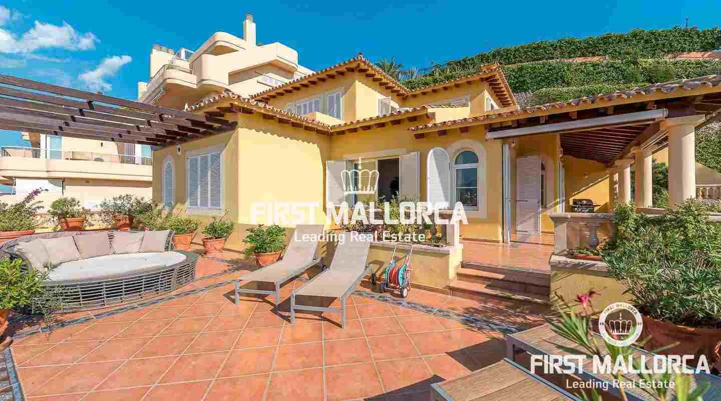 Schönes Haus mit spektakulärem Meerblick in Nova Santa Ponsa